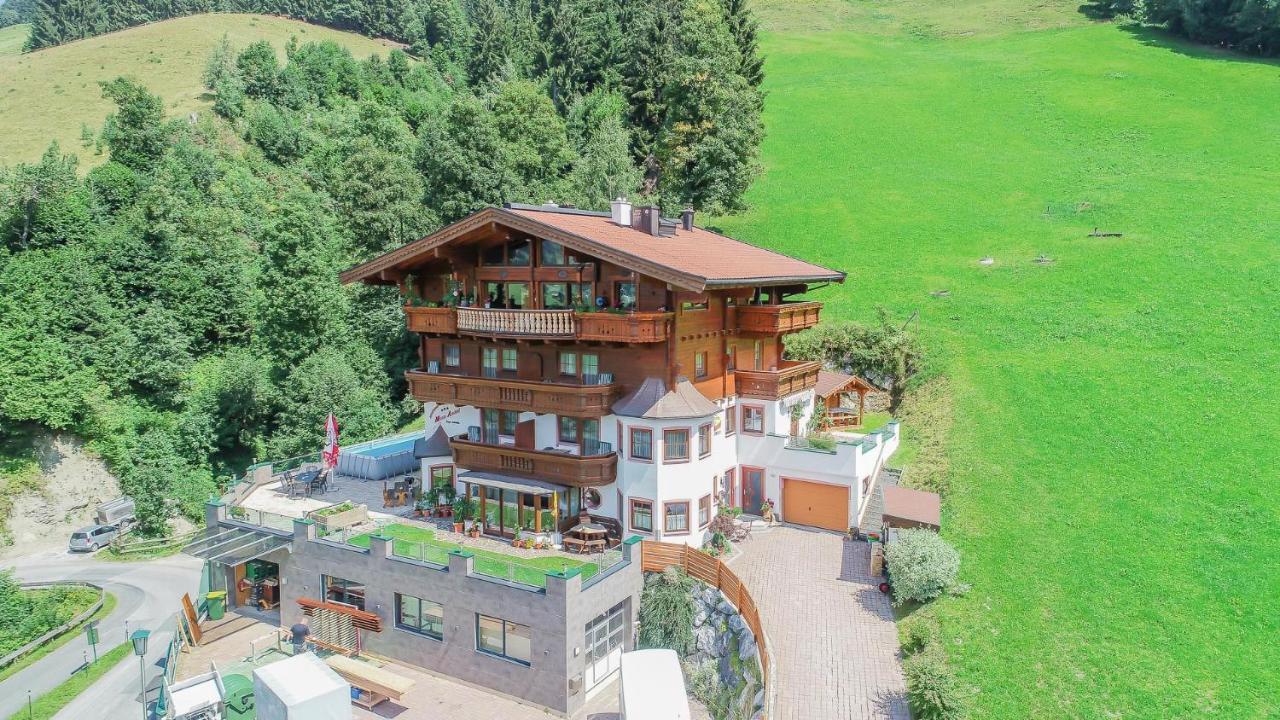 Appartement-Gaestehaus Marie Anderl Saalbach-Hinterglemm Exterior photo